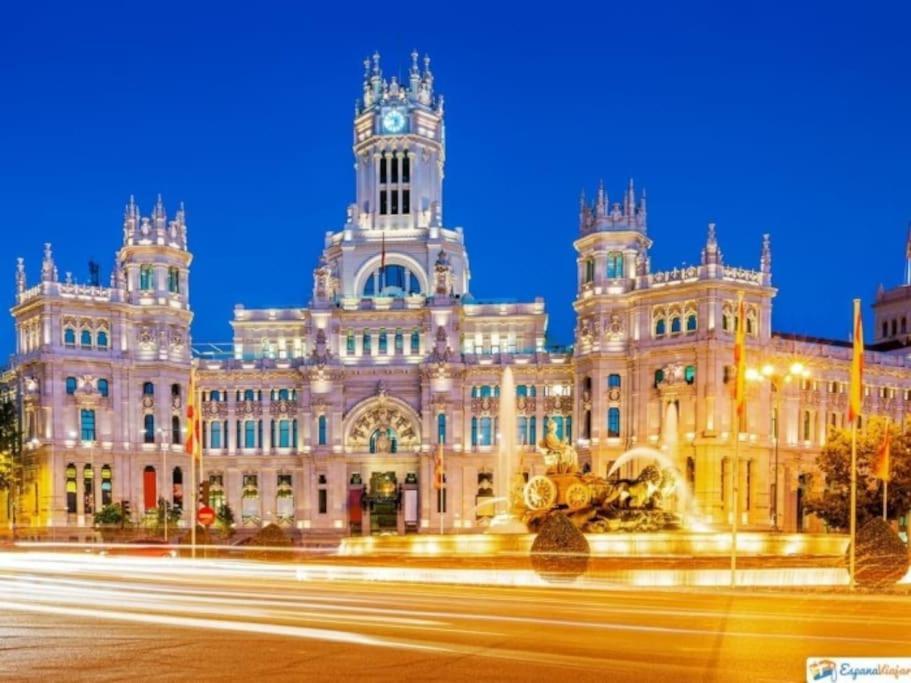 Chueca Fuencarral - 5 Bdrms 5 Baths 12 Pax *