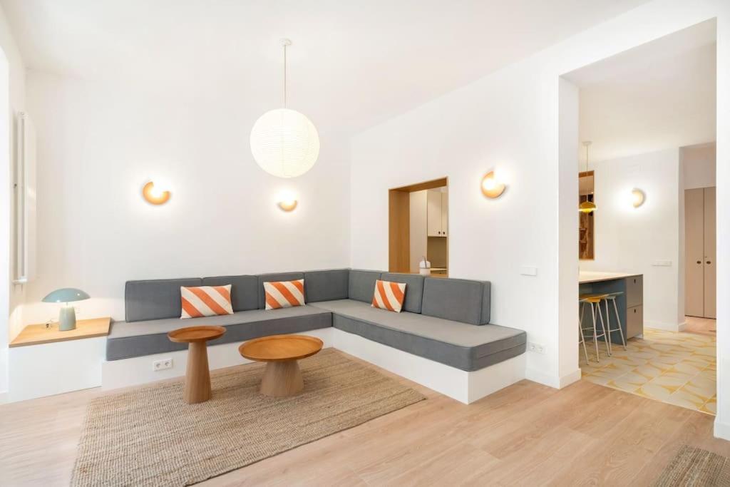Chueca Fuencarral - 5 Bdrms 5 Baths 12 Pax Apartamento